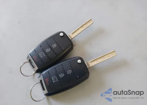 2016 Kia Sorento Lx/L из США, поврежденный, VIN 5XYPG4A38GG035349